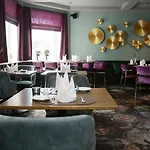 & Restaurant Schoenau Peine