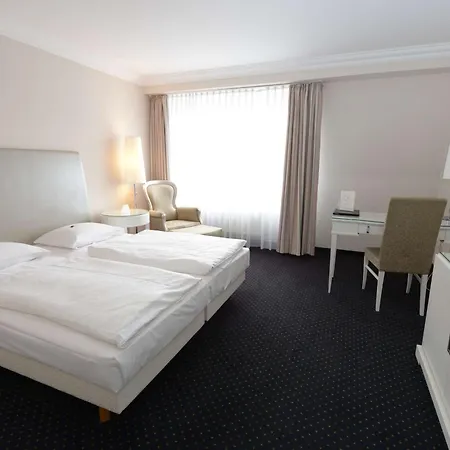 & Restaurant Schoenau Szálloda 4*