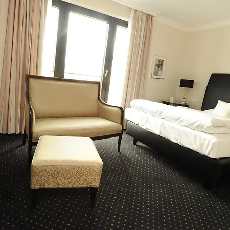 Hotel & Restaurant Schoenau