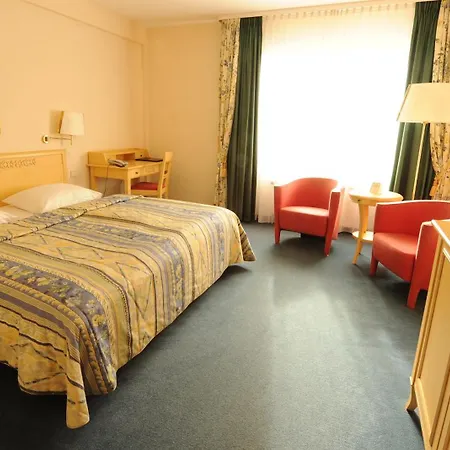 & Restaurant Schoenau 4*
