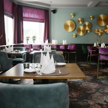 & Restaurant Schoenau Peine