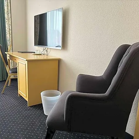 & Restaurant Schoenau Hotel