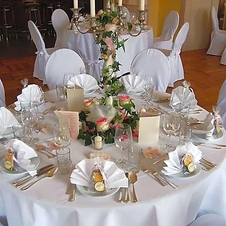 & Restaurant Schoenau Hotel Peine