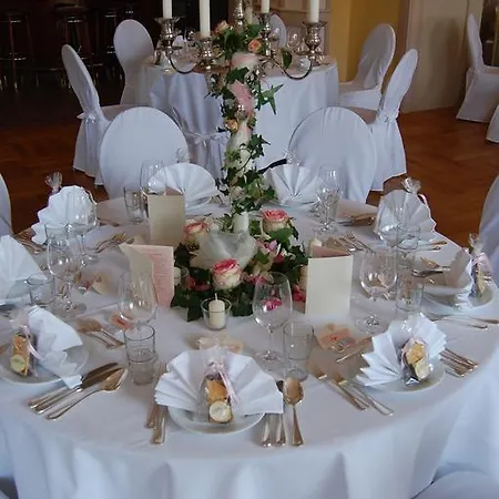 Hotel & Restaurant Schoenau