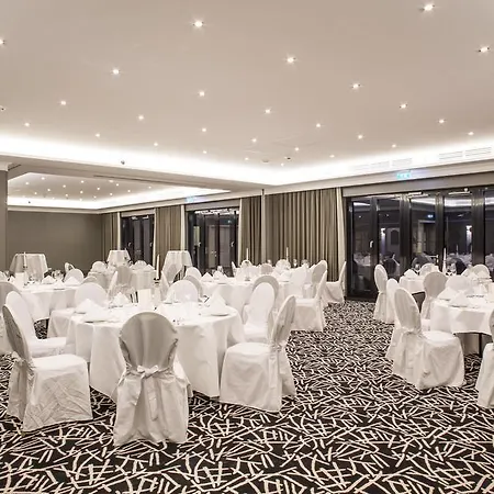 & Restaurant Schoenau